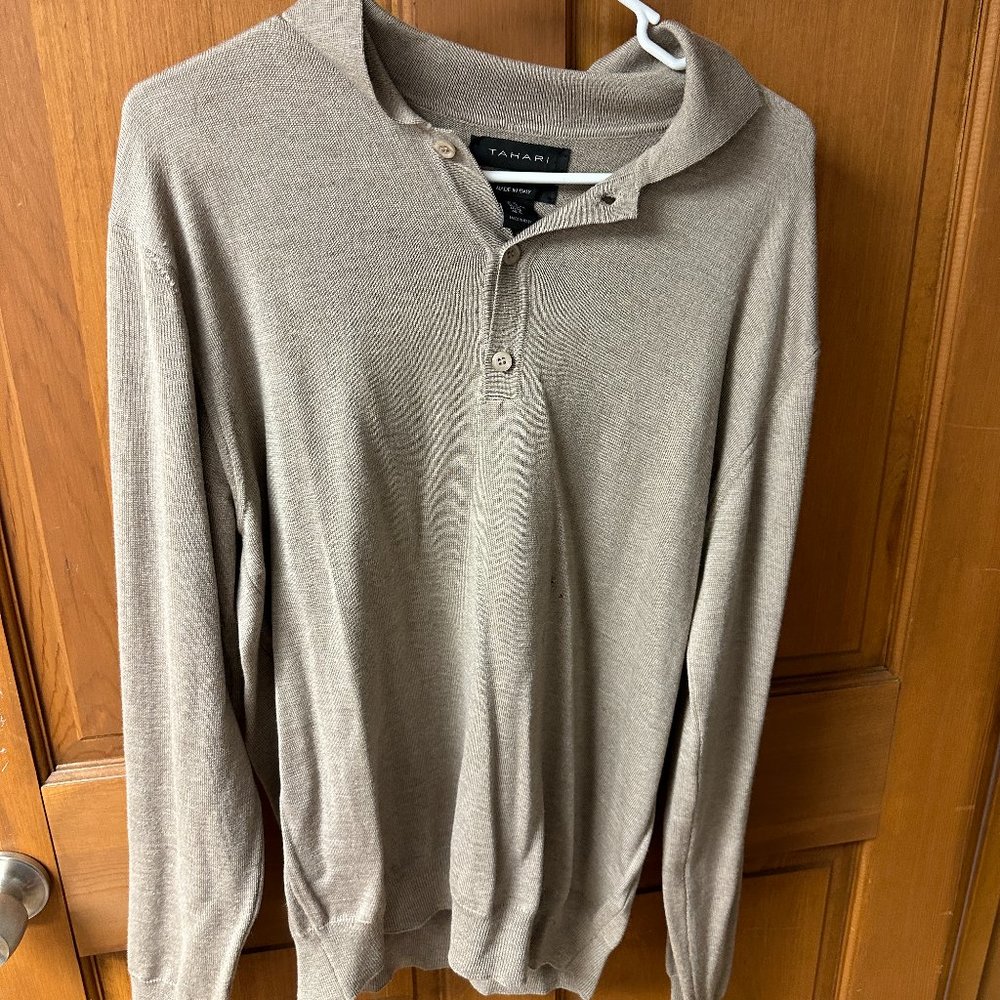 Tahari Men's Classic Tan Wool Sweater Shirt Size XL In Good Shape